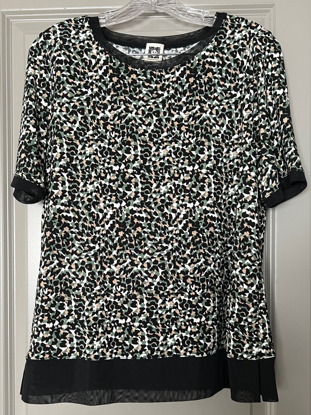 Anne Klein Black, Green & Cream Leopard Print Short Sleeve Top